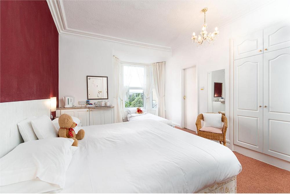 Anglesey House Bed & Breakfast ลันดิดโน ภายนอก รูปภาพ