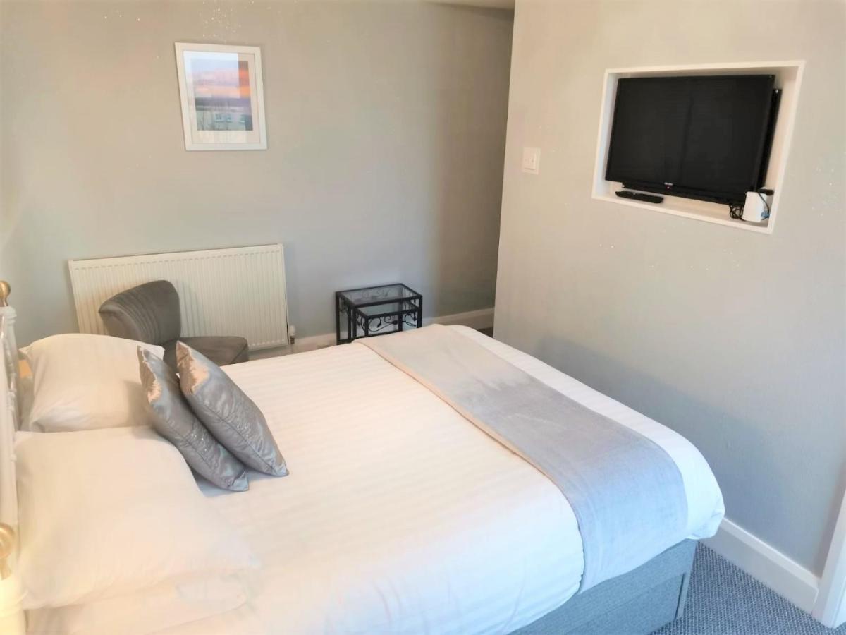 Anglesey House Bed & Breakfast ลันดิดโน ภายนอก รูปภาพ
