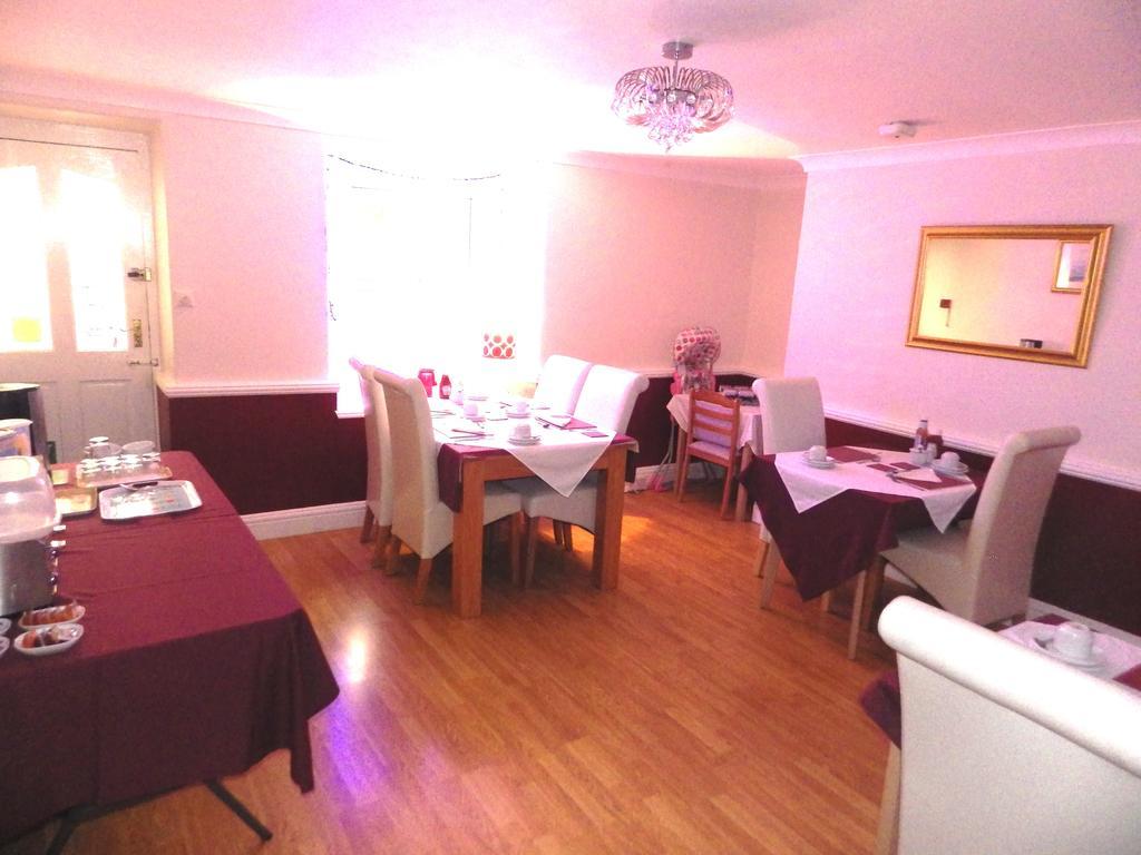 Anglesey House Bed & Breakfast ลันดิดโน ภายนอก รูปภาพ