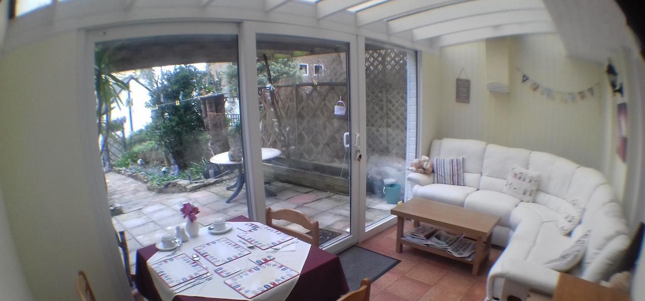Anglesey House Bed & Breakfast ลันดิดโน ภายนอก รูปภาพ
