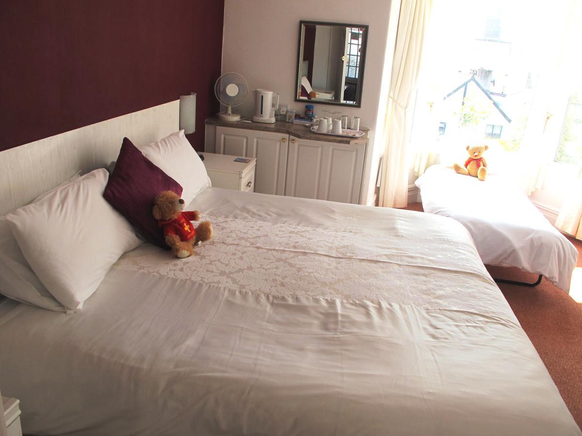 Anglesey House Bed & Breakfast ลันดิดโน ภายนอก รูปภาพ