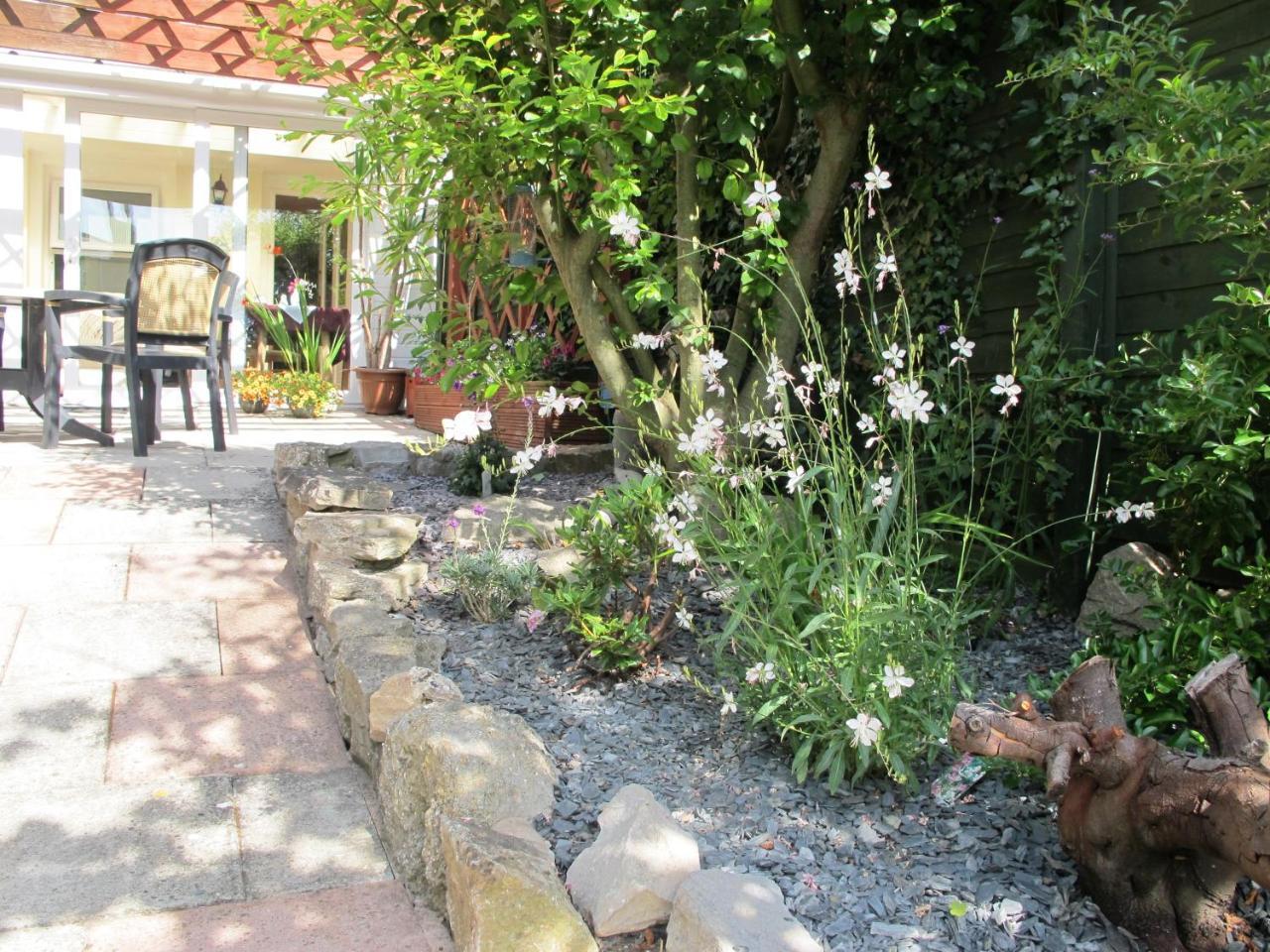 Anglesey House Bed & Breakfast ลันดิดโน ภายนอก รูปภาพ